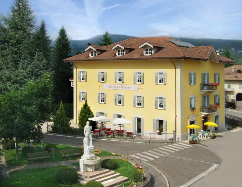 Locanda Alpina 브레쯔 외부 사진